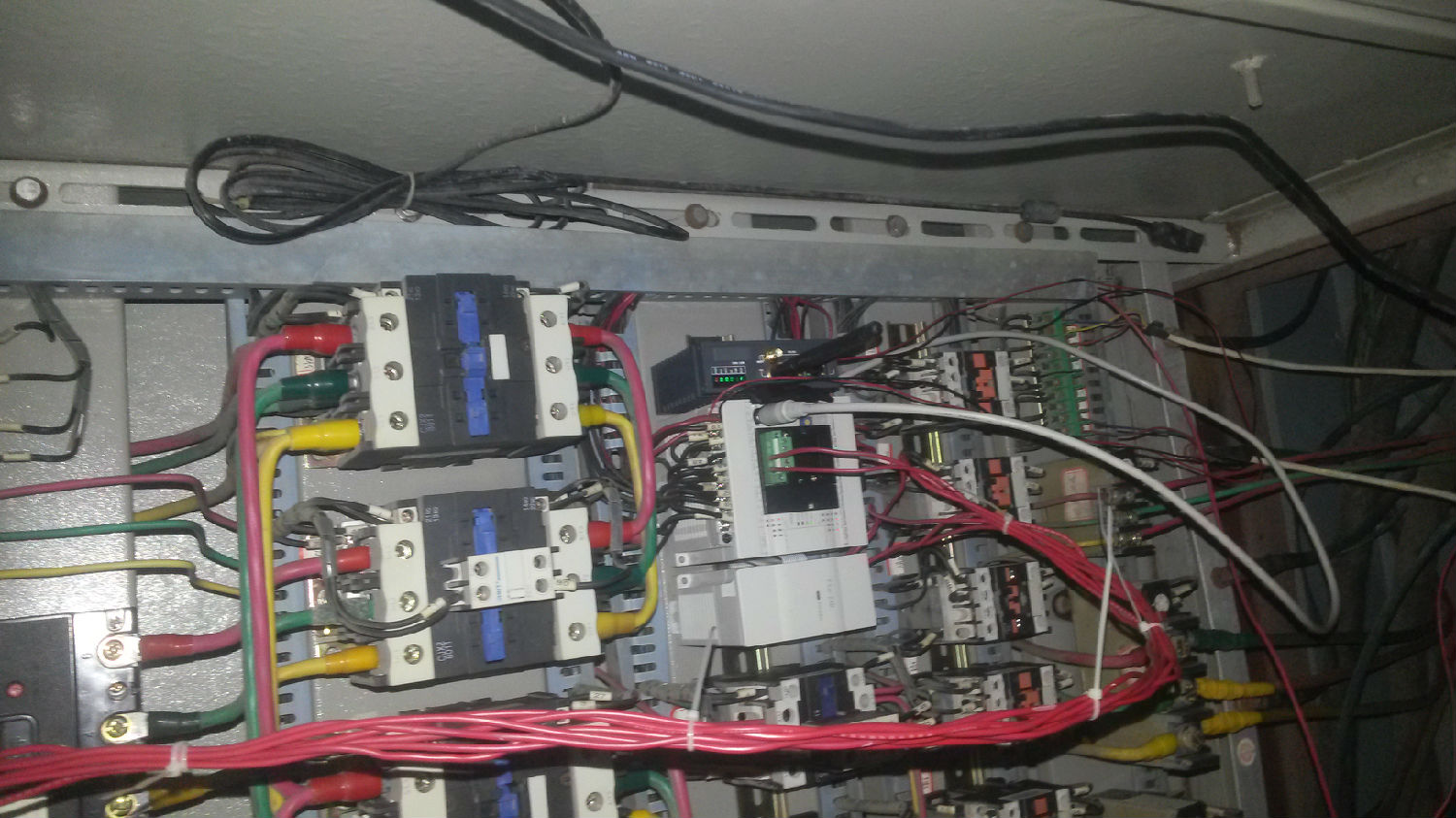 PLC小區(qū)供水設備遠程在線監(jiān)控